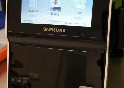 biochemický analyzátor Samsung